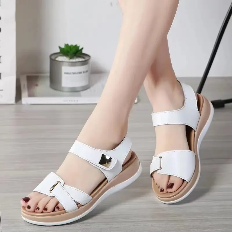 2024 New Summer Genuine Leather Open Toe Women\'s Sandals Fashion Buckle Flat Ladies Sandals Outdoor Casual Ladies Beach Sandals