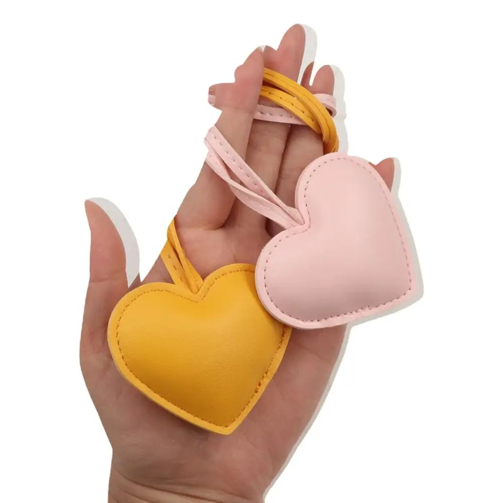 لطيف بو الجلود القلب المفاتيح الحب الكرتون بو الجلود شماعات 14 ألوان سيارة كيرينغ حقيبة قلادة الرجال