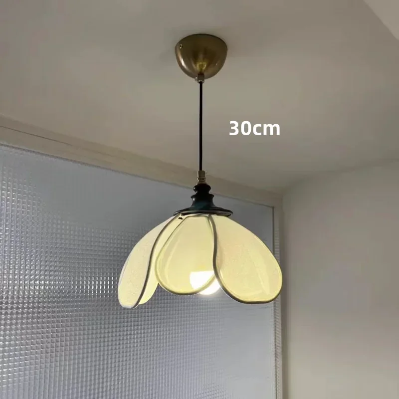 Lampade a sospensione a LED E27 in stile nordico cremoso Camera da letto francese Lampadario in tessuto stampato Sala da pranzo retrò Lampada a sospensione Luminarias a LED