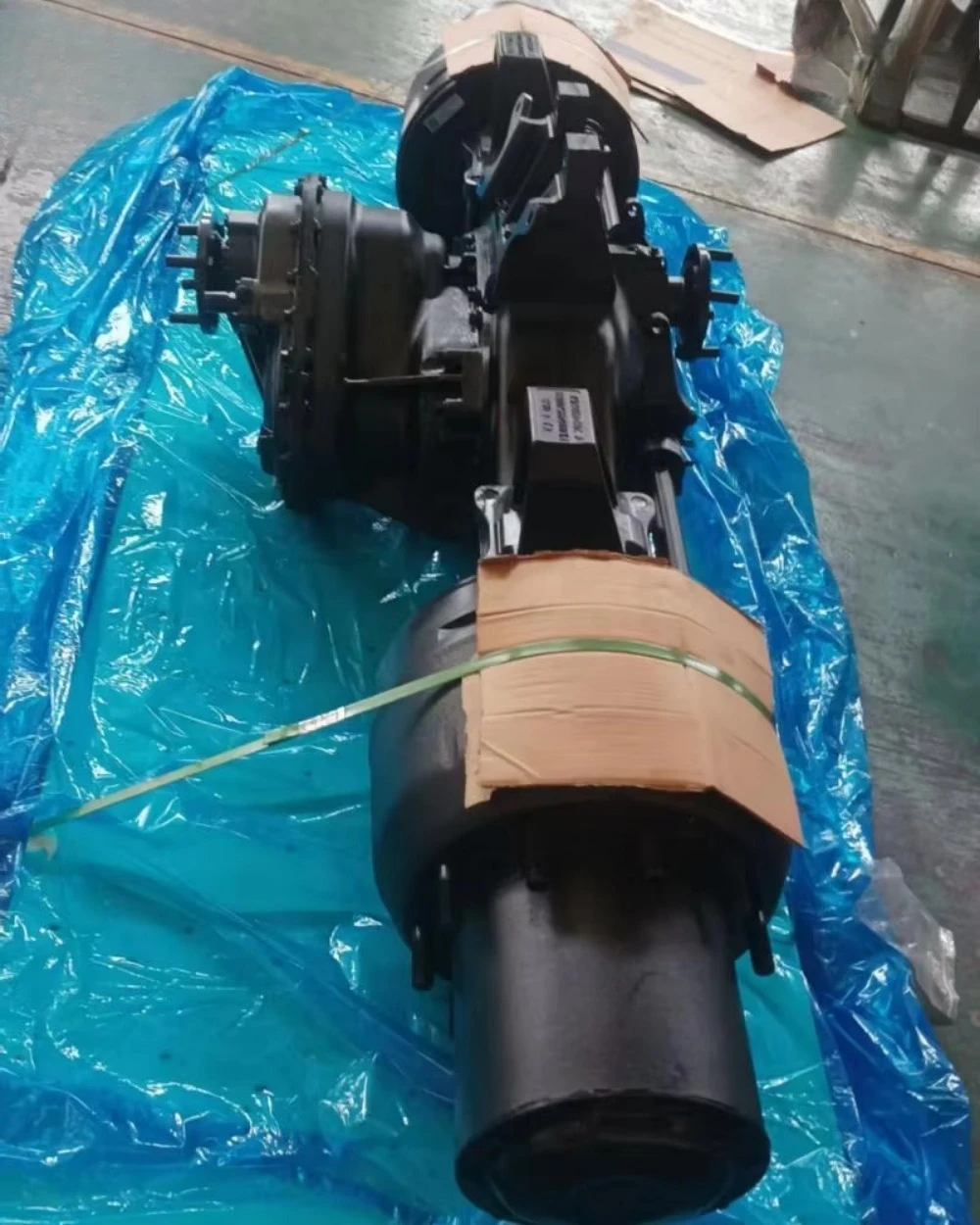 SHACMAN Middle Axle Bogie Suspension Assembly DZ95319390691 Heavy Duty Truck Parts Commercial Vehicle Mechanical Components