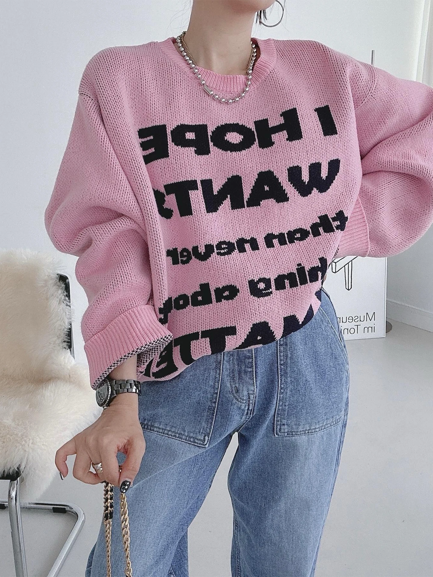 Милый антивозрастной цветной трикотаж с буквами, женский повседневный зимний свитер свободного покроя, удобный дышащий круглый длинный длинный свитер...