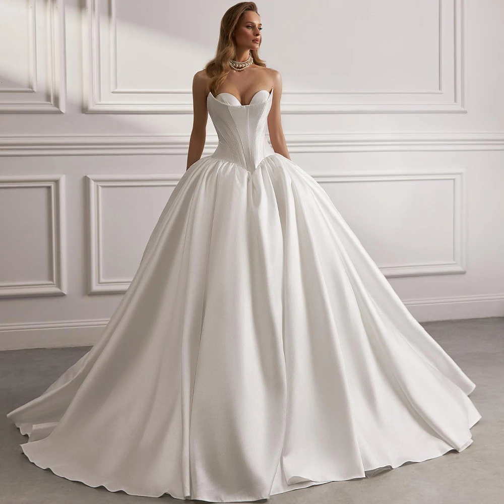 

Customized Romantic White Satin Wedding Dress Formal Sweetheart Sleeveless Bridal Gown Boho A-Line Chapel Train Vestido De Novia