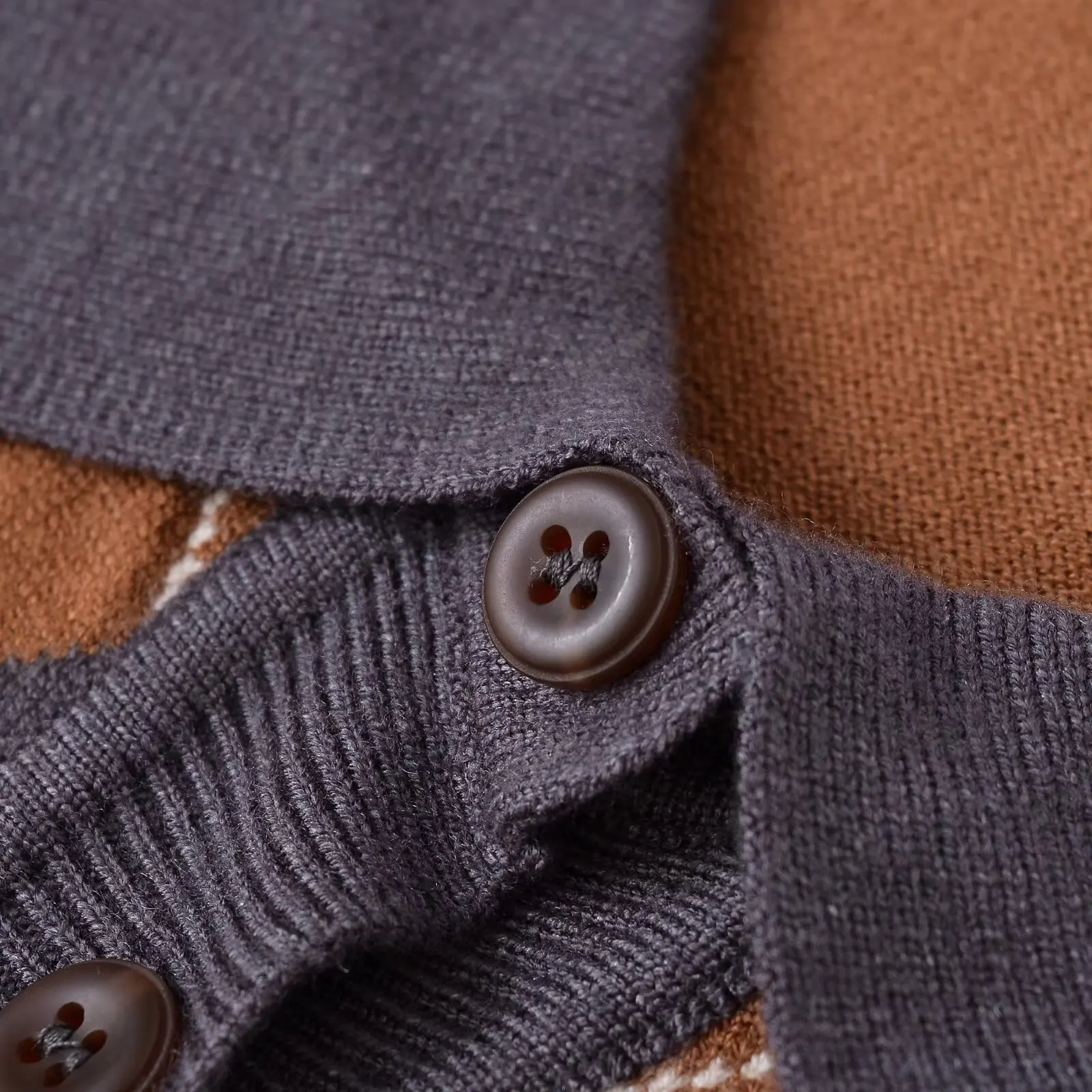 KASLEAD New Women's Faion Diamond Knitted  irt Versatile Sli Polyester Fiber Long Sve Crew Ne Button Detail