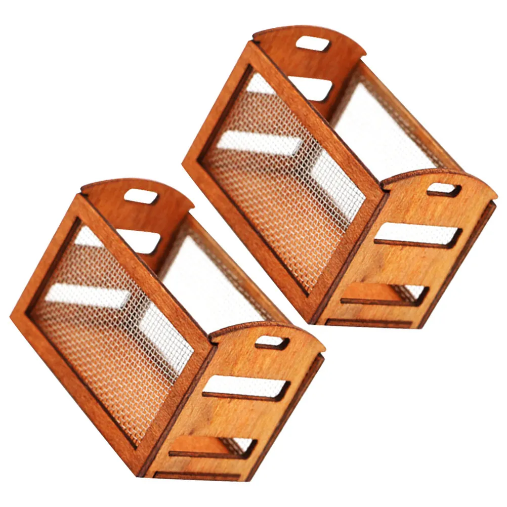 

2Pcs Safe Lightweight Wooden Mini Basket for Mini House Furnishings Lasting Use Creative Appearance Home Decor Ornament