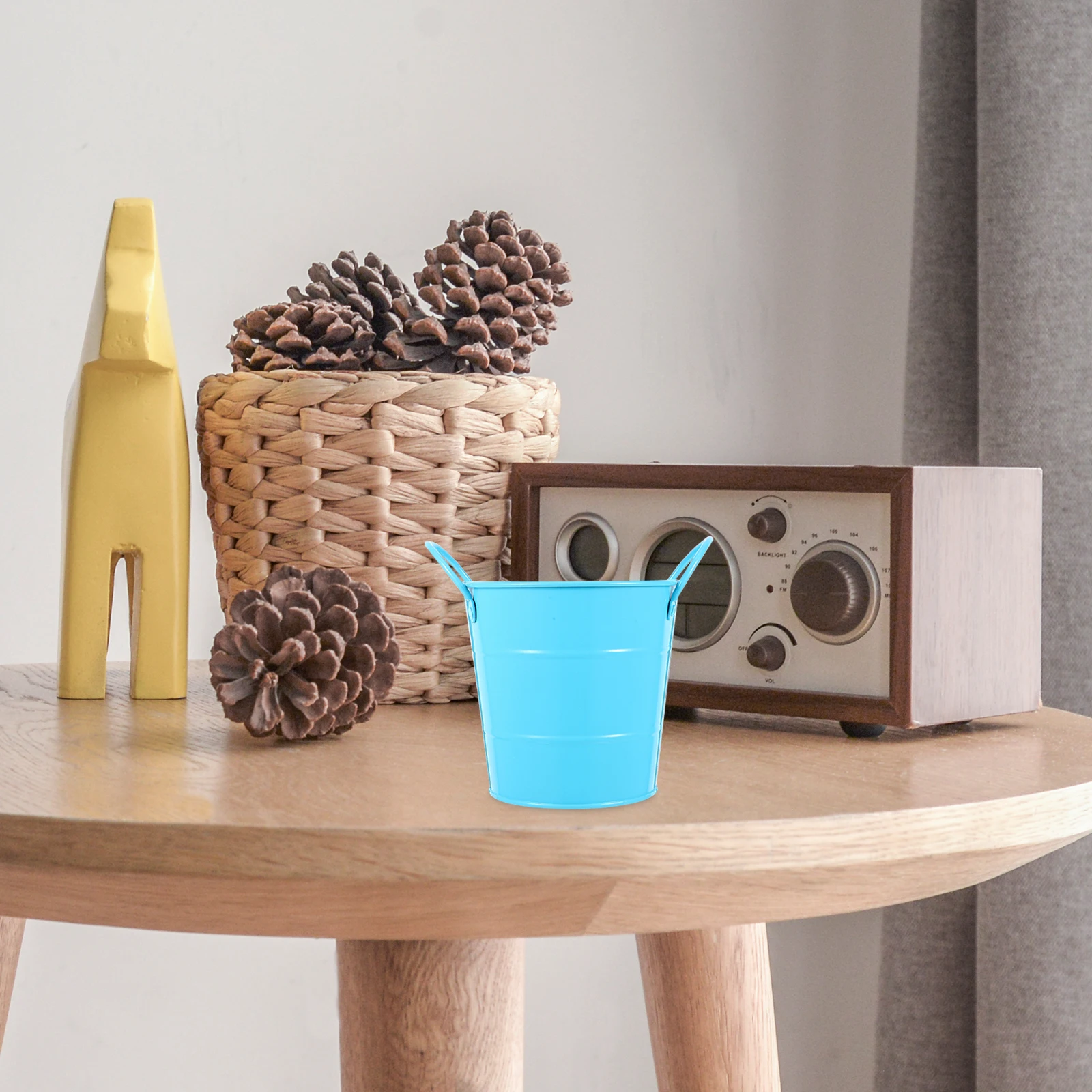 

Desktop Pen Holder Metal Iron Bucket Organizer for Office Supplies Cute Modern Pens Pencil Caddy Container Trash Can Flower Pot