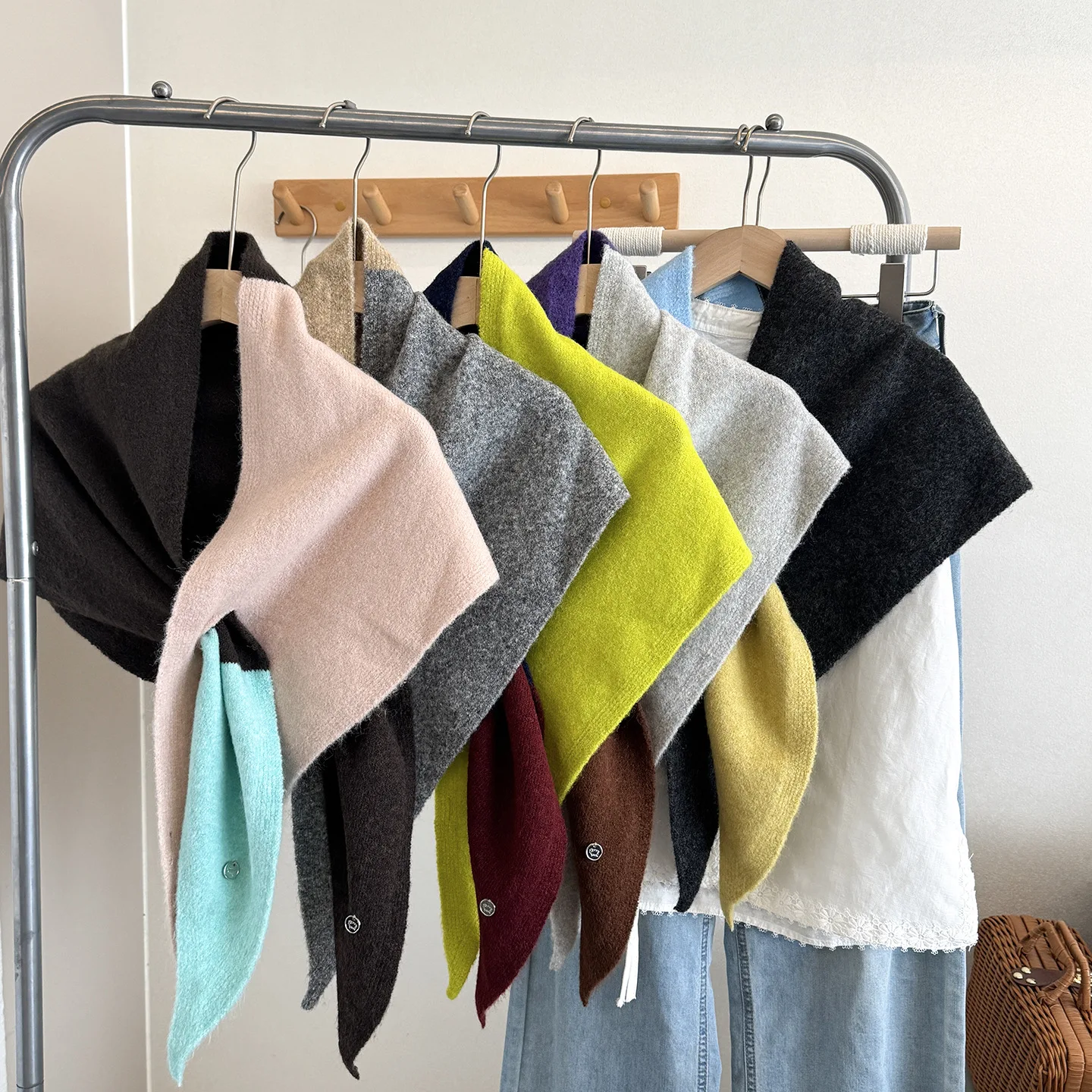 Women Korean Color‑block Knit Triangle Scarf Shawl High‑grade Aesthetic Autumn Winter Versatile Decorative Warm Neck Wrap Scarf