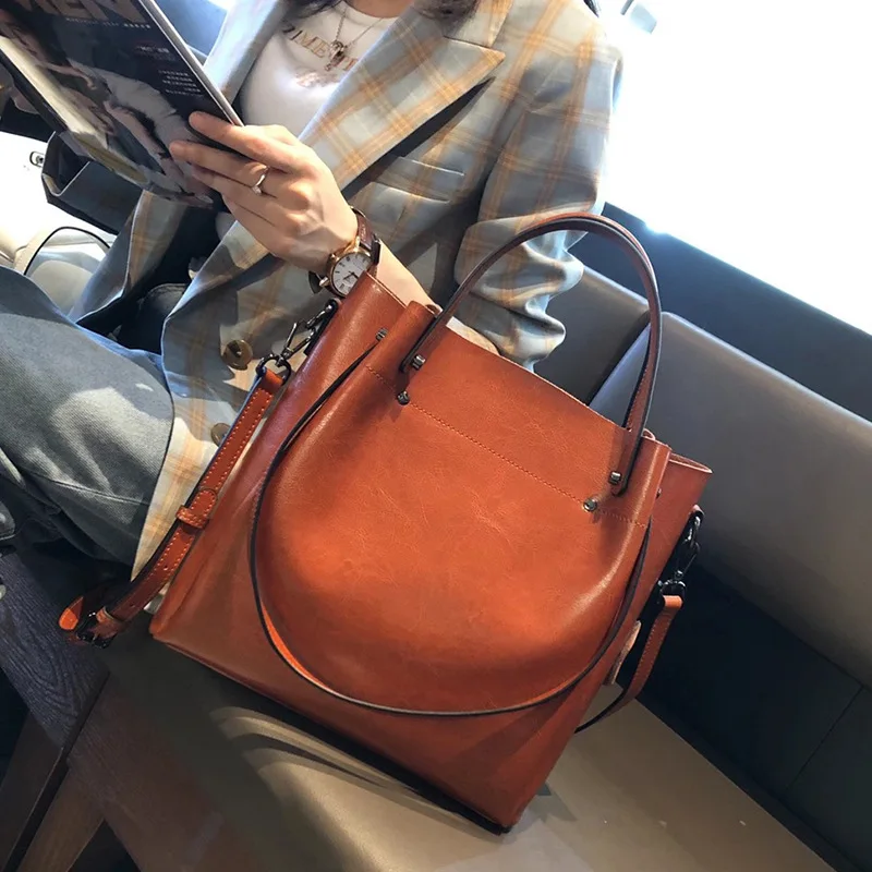 2026 New Women's Genuine Cow Leather Handbag Vintage Shoulder Bag Large Capacity Multi-Pocket Luxury Crossbody Bag For Ladies