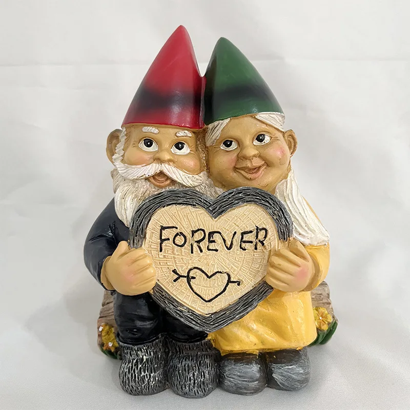 

1Pcs Dwarf Couple Resin Ornaments Home Garden Take Love Handicrafts Atmosphere Gardening Decoration Cute Family