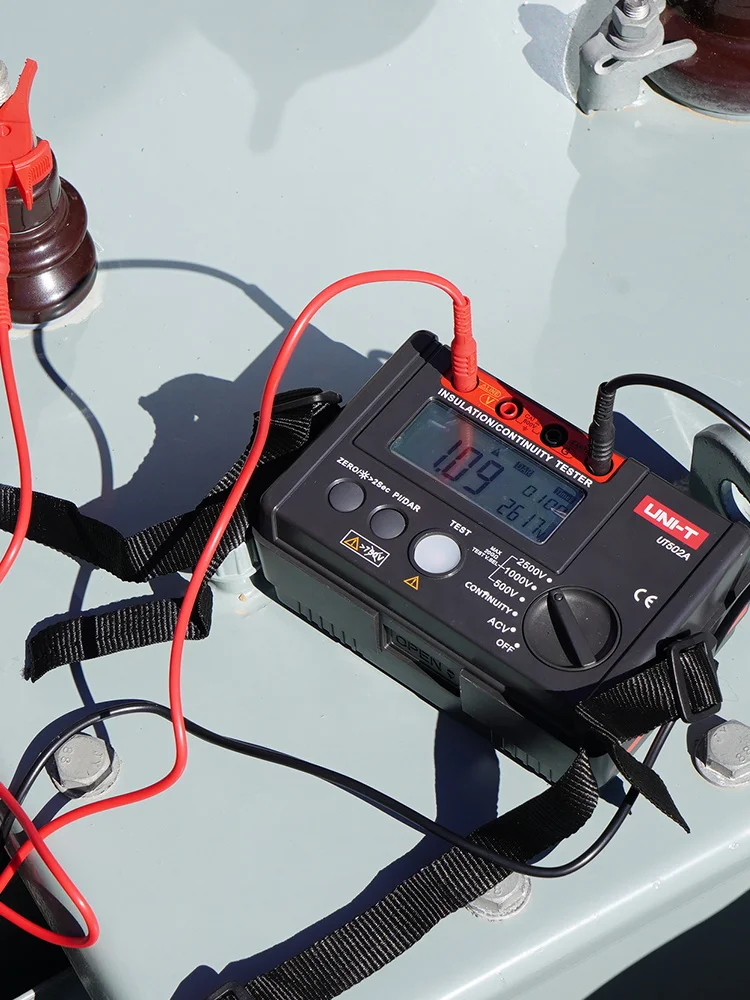 UNI-T UT502A 2500V Digital Insulation Resistance Meter Tester ohmmeter Highly Voltmeter Continuity Tester With LCD Backlight