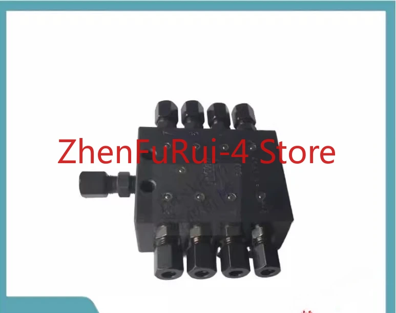 موزع SSV8-4 شاحنة مضخة Zhonglian JPQ نوع واحد في 4 صمام زيت خارجي