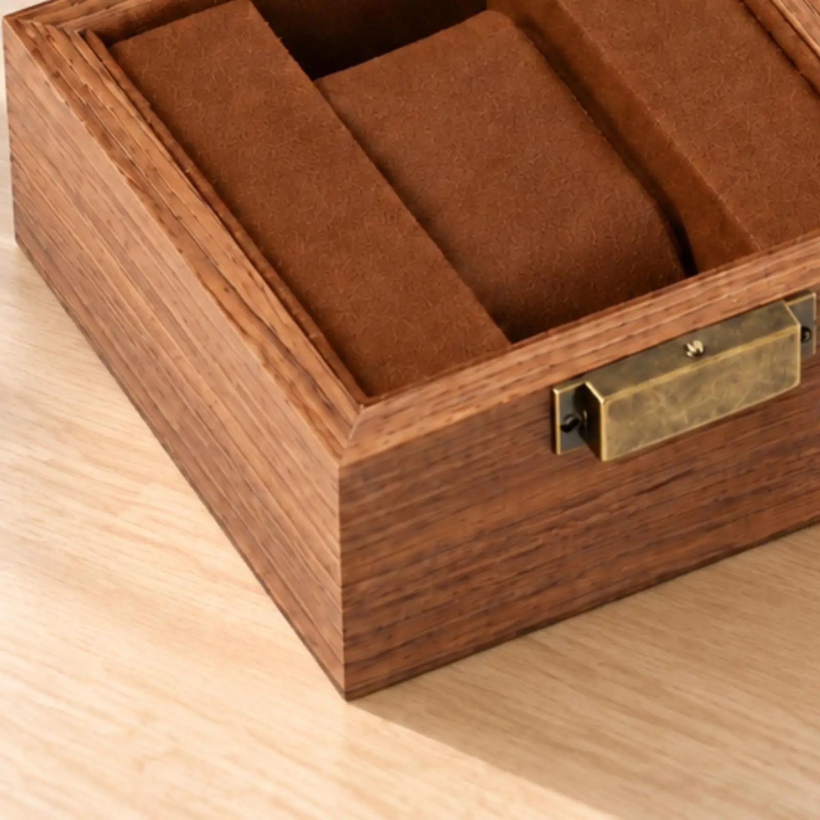 Elegant Single Watch Storage Case with Glass Viewing Window Compact Size PU Leather Shell for Home Office Countertop
