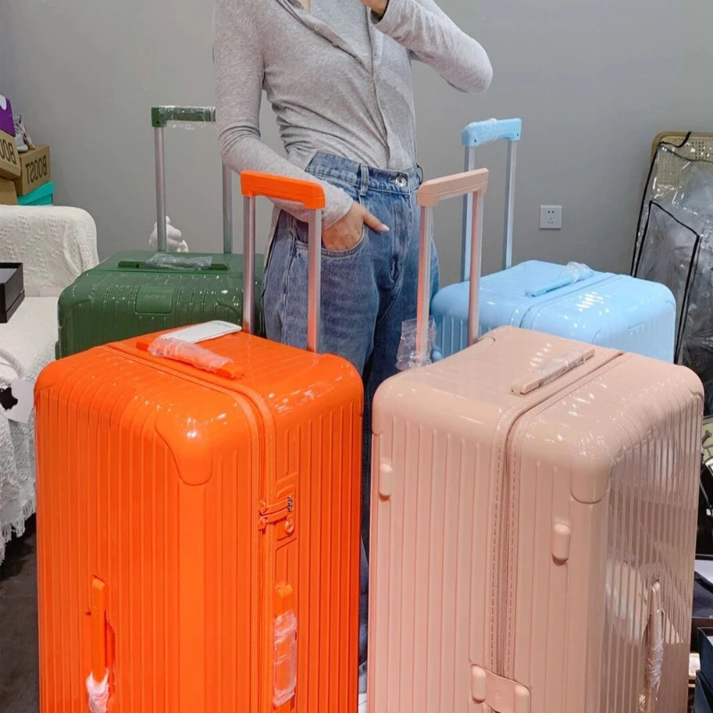 weight PC material with Family Travel Series Luggage, 32Inch Luggage with Spinner Wheels, Scratch resistant texture Light