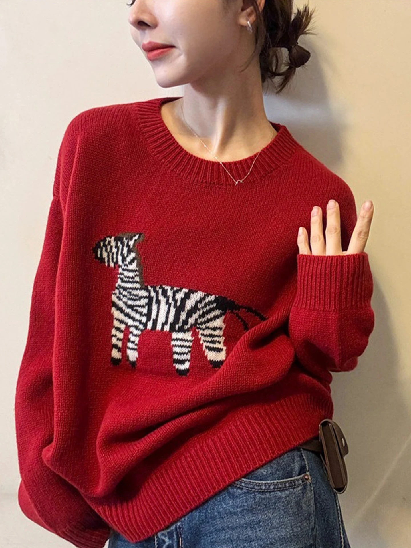 얼룩말 무늬 카메레 니트 스웨터 레드 루즈 캐주얼 롱 스웨터 겨울 패셔너블 유니크 여성 니트웨어 라운드 넥