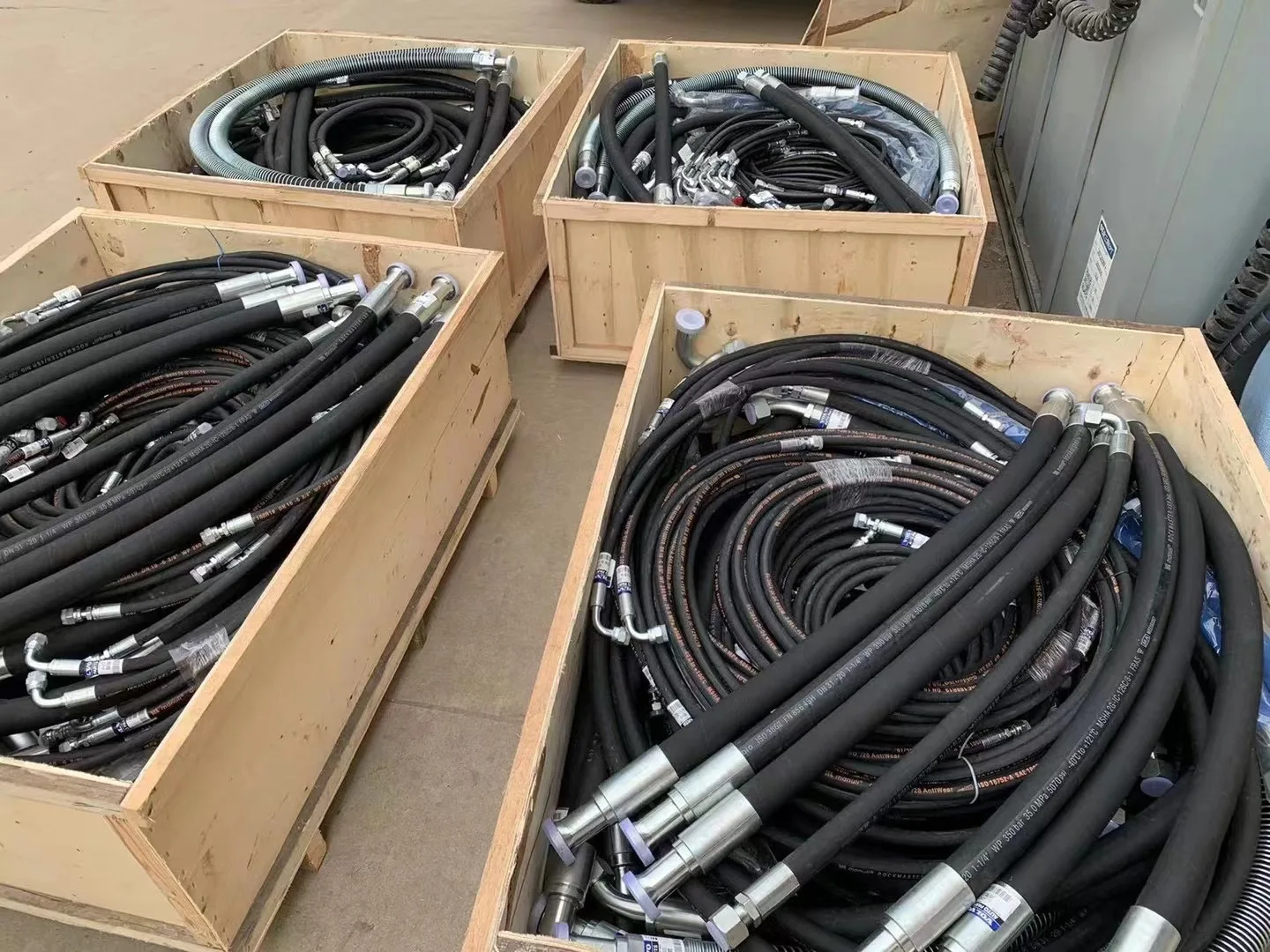 ODM Fabrikgefertigter niedrigster Preis HI TA CHI ZX200-5 Bagger aller Hydraulikschlauchbaugruppen