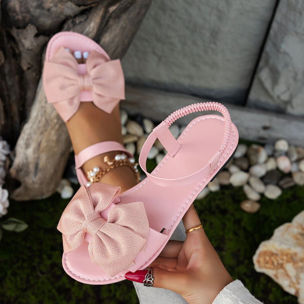 Women Anti-slip Trend Retro Sandals 2025 New Summer Lightweight Sandals Fashion Beach Casual Slippers Outdoor Flat Shoes Women