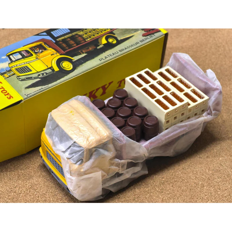 딘키 토이즈 1:43 플라토 브라슈르 베리에트 트럭 합금 자동차 모델 클래식 성인 기념품 선물 정적 디스플레이