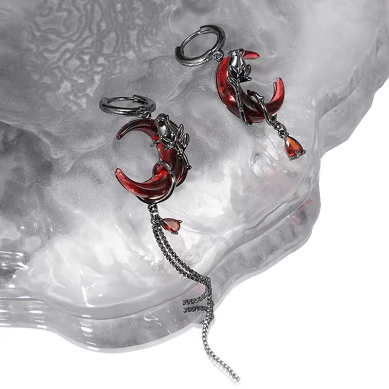 1Pc/Pair Red Moon Asymmetric Earrings Personality Hip Gothic Opening Rings Personalized Tassel Chain Eardrop Jewelry Gifts
