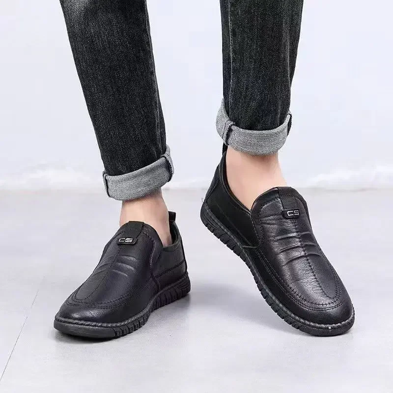 Fashion Men's Low Cut Business Loafers Breathable Anti-Slip Wear-Resistant Slip-On Man Shoes Soft Sole Comfortable Casual Shoes