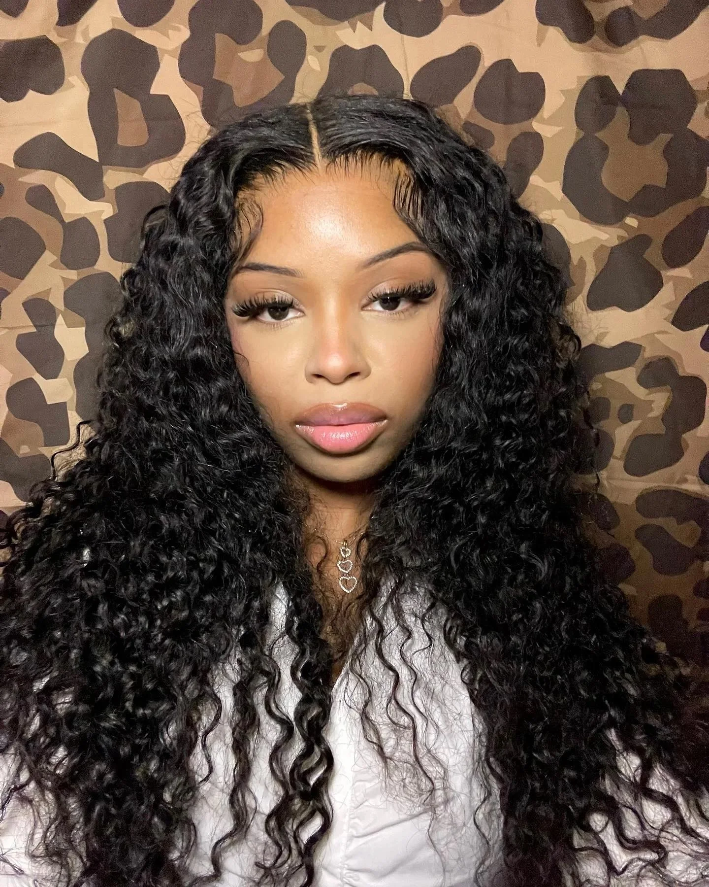 Pelucas delanteras de encaje 13 × 4 de onda profunda cabello humano 13 × 6 pelucas de cabello humano transparente 1B 5 × 5 pelucas prearrancadas para mujeres