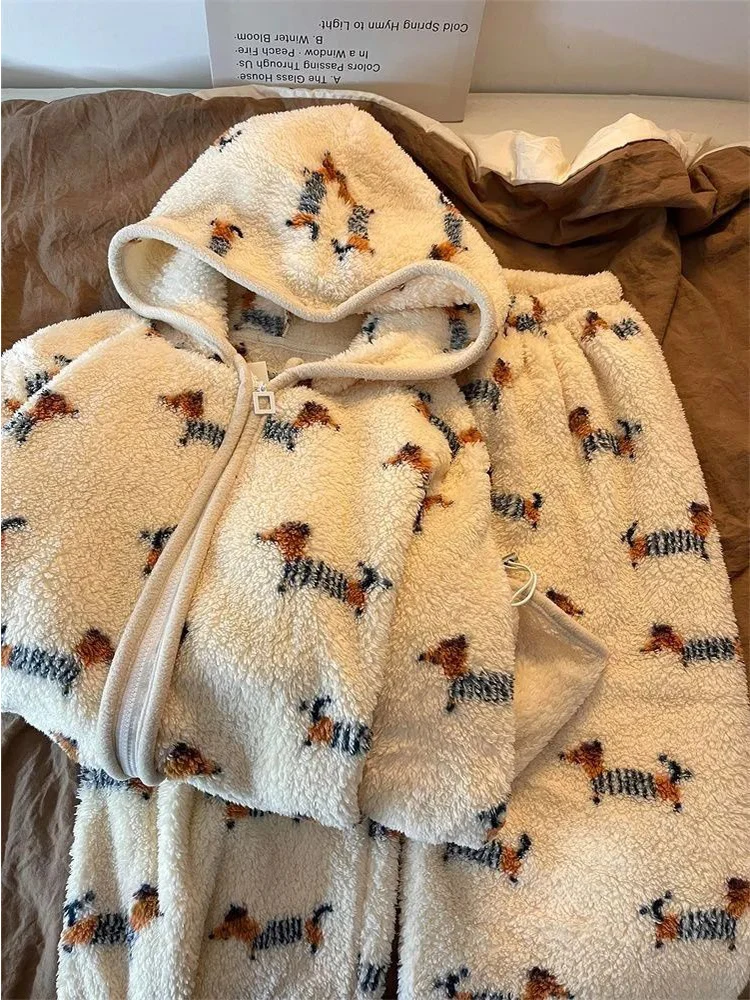 طقم بيجامات نسائي مقاس كبير من Thiened Coral Fce مع قبعة ملابس منزلية شتوية طقم مكون من قطعتين ملابس مريحة ودافئة