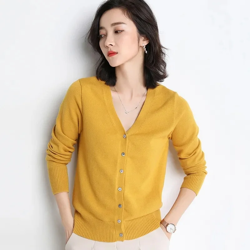 Damska dzianinowa bluzka z długim rękawem w stylu koreańskim, jesienna moda damska, sweter z dekoltem w serek, elegancka kurtka dzianinowa 2025, wysokiej jakości sweter w jednolitym kolorze.