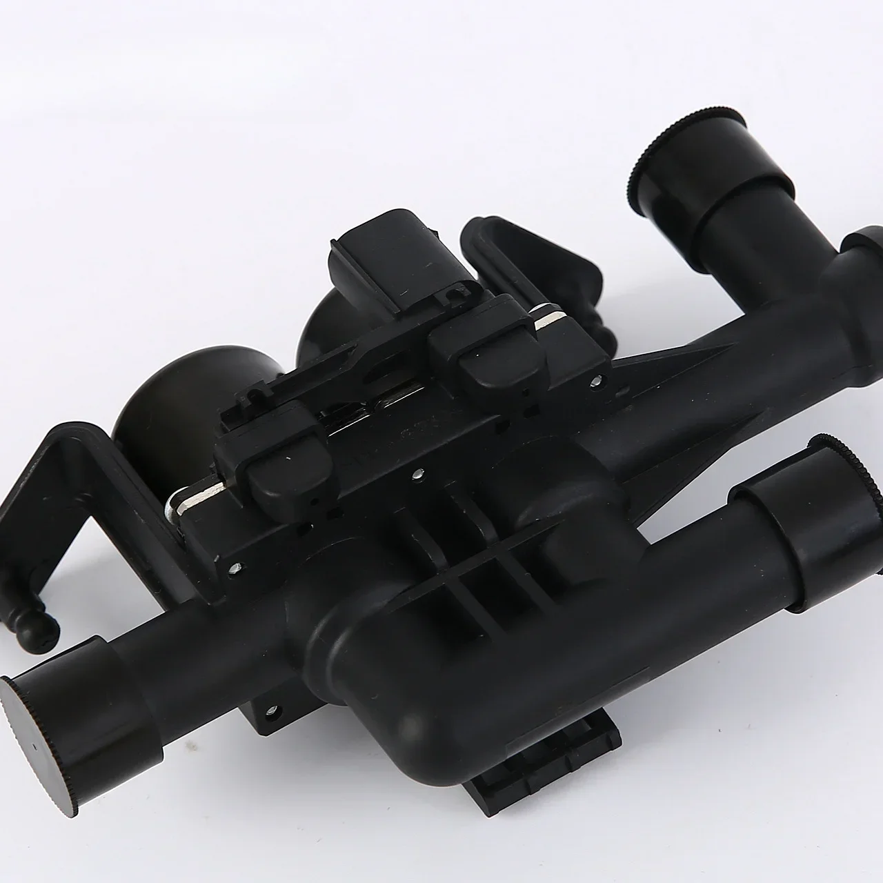 64219310349 Cocok untuk BMW 5 Seri F18 AC GT Katup Solenoid Termostat Pemanas Pemanas Valve64119119164