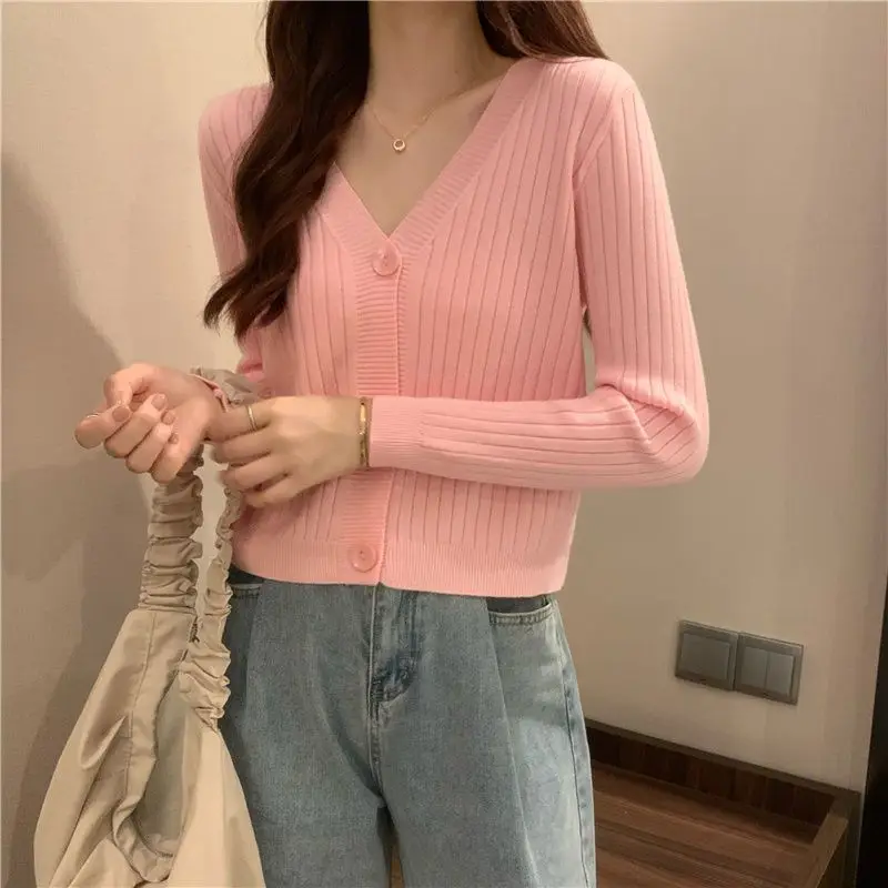 Sweet Women\'s 2024 Autumn Winter New Patchwork V-neck Button Screw Thread Fashion Solid Color Versatile Knitted Long Sleeved Top