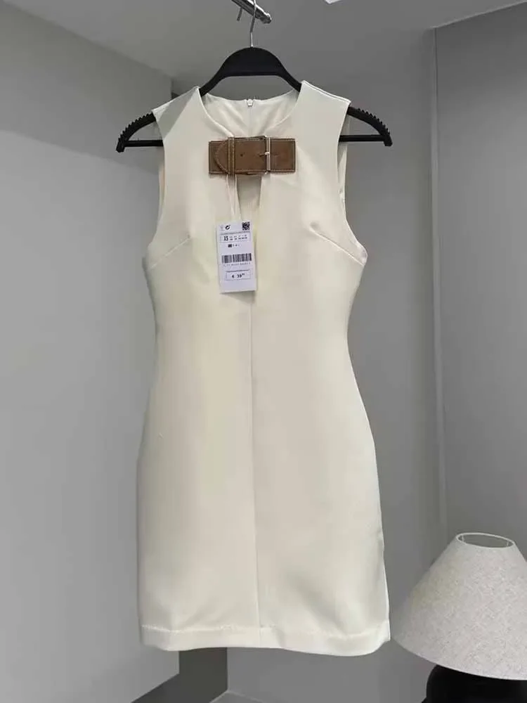 Vestido fino decorativo sem mangas feminino, gola redonda, requintado, cinta de viagem, temperamento, fino, nova moda, 2024