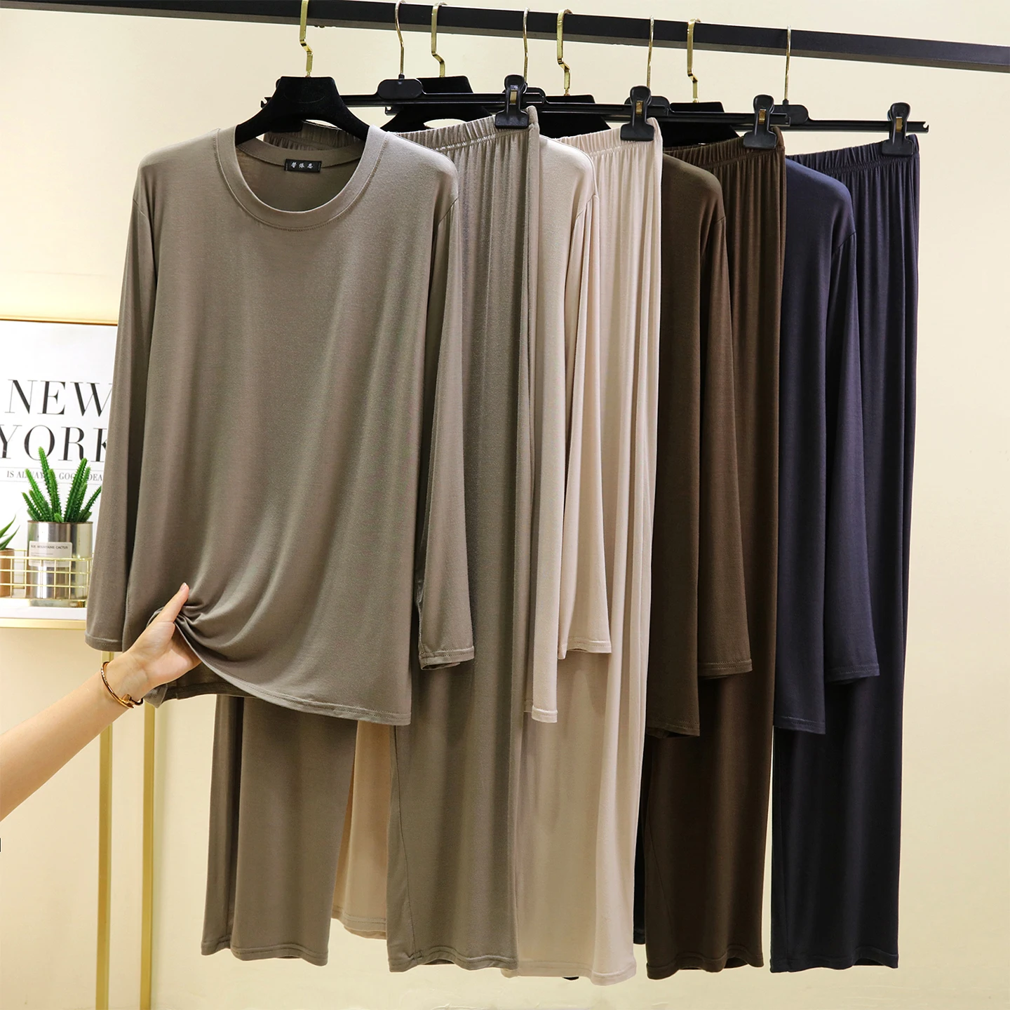 

Men's Pure Color T-irt Wide Leg Pants Base irt Two-piece Set Modal round Ne Long Sve Long Pants Suit Autumn Season