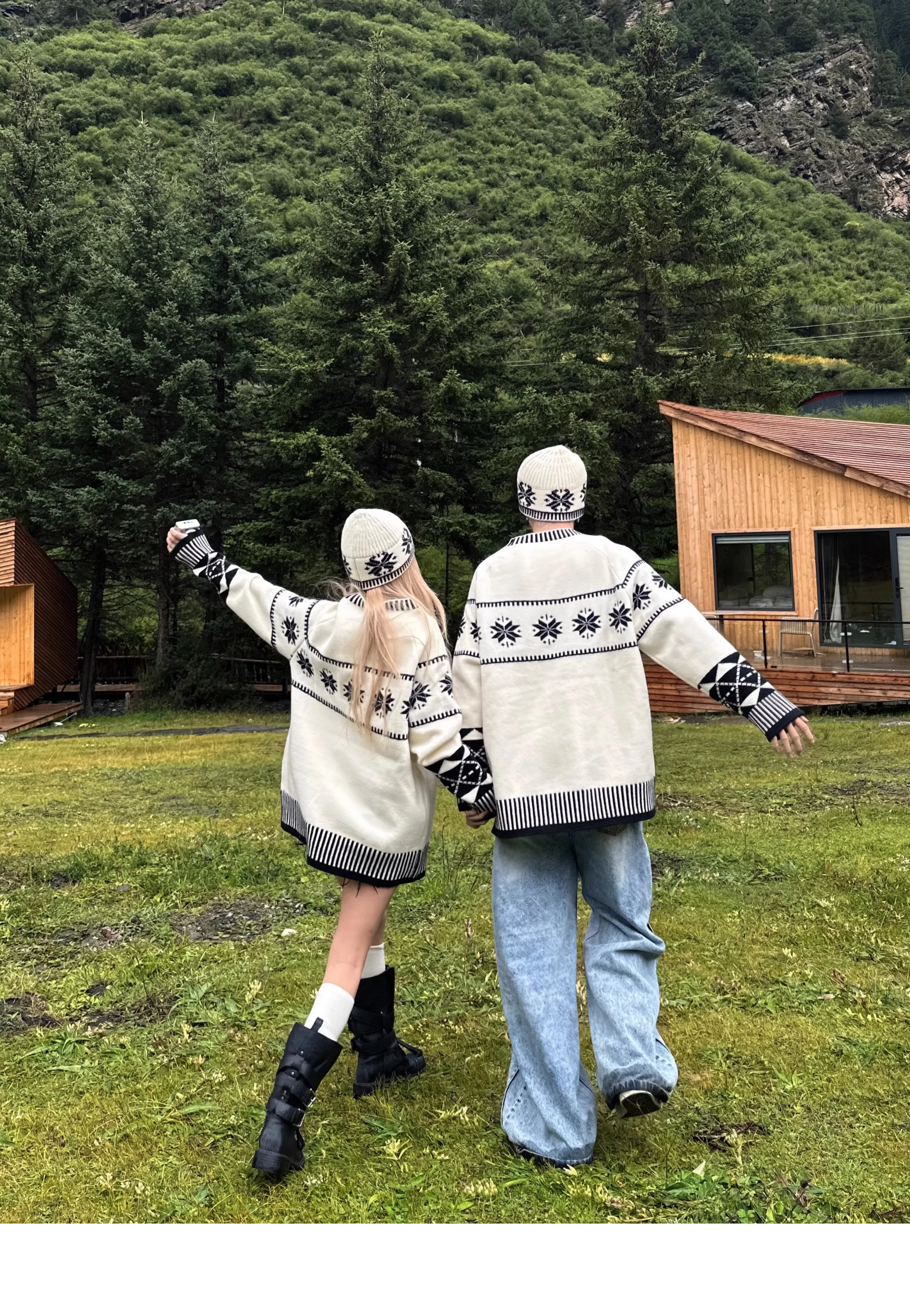 2025 خريف شتاء جديد الكورية نمط فضفاض عادية للجنسين المشمش الجاكار الجولة الرقبة طويلة الأكمام محبوك سترة