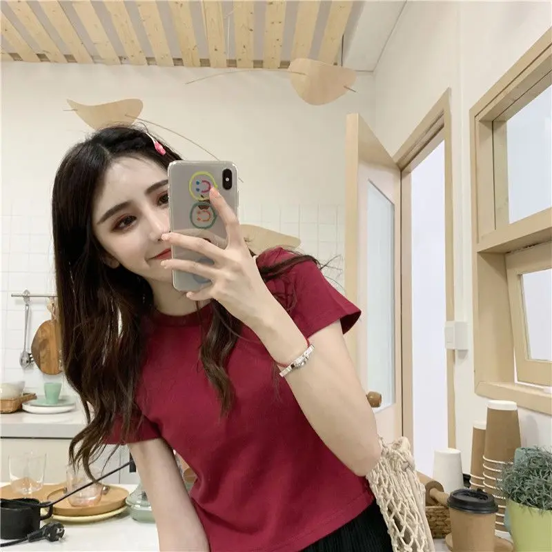 Einfarbiges Kurzarm-T-Shirt für Damen, 2025, neues koreanisches Slim-Ins, superheißes, vielseitiges kurzes T-Shirt, Top-Basis-Shirt, trendig