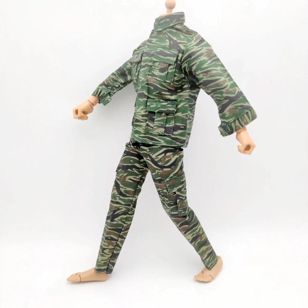 Giacca da combattimento uniforme militare mimetica in scala 1/6 con pantaloni tuta per giocattoli Action Figure soldato maschile da 12 pollici