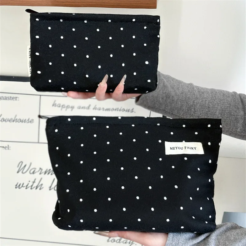 Große Jacquard-Kosmetiktasche mit Polka-Dot-Muster für Damen, Modische Reise-Toilettentasche, Eleganter Niedlicher Kosmetik-Organizer – Detail 3