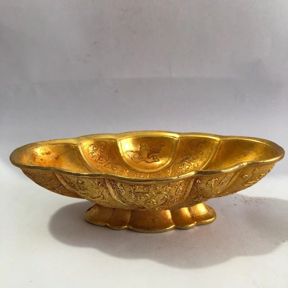 

Treasure gilded flower-and-bird Zhenguan Cup Hand-carved flower-and-bird cup plate