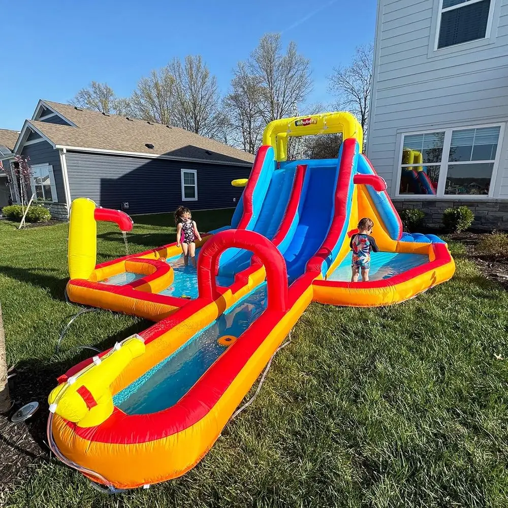 Mega Park z dmuchanymi zjeżdżalniami wodnymi, Duży dmuchany zamek dla dzieci w wieku 5-12 lat, Zjeżdżalnia wodna z ścianą wspinaczkową, Dwa bardzo długie zjeżdżalnie i basen z fontannami