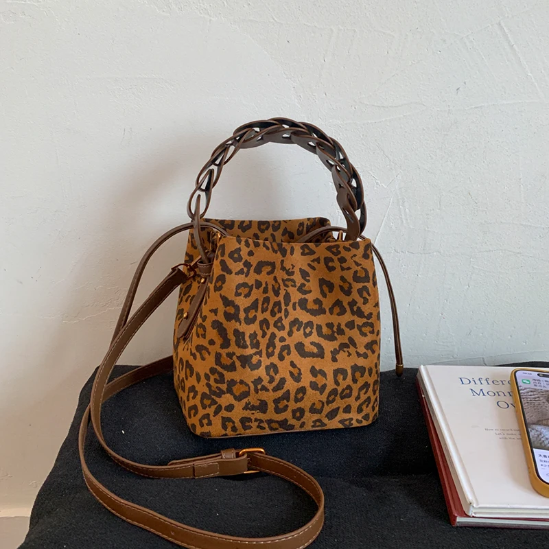 

Модная осенне-зимняя сумка-ведро из мягкой матовой замши, женская сумка, универсальная сумка через плечо для женщин, дневной клатч