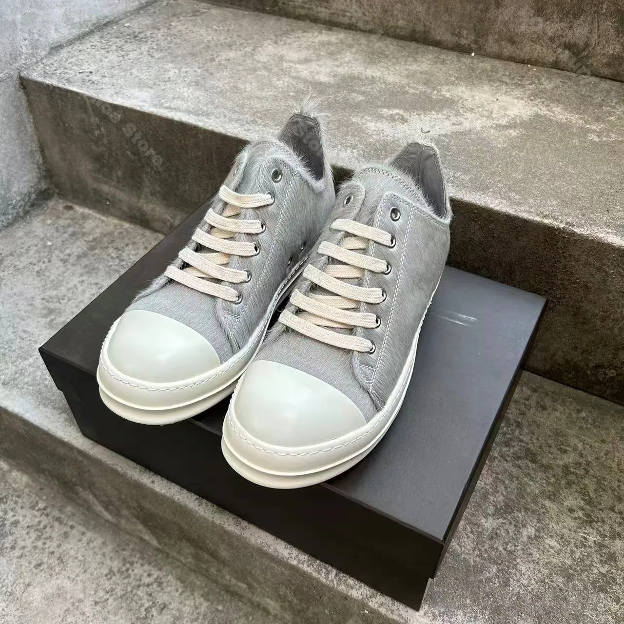 Brand Casual Women Shoe Horsehair Men Sneaker Grey Low Top Lace Up Shoe Designer New Fashion Trainer Platform Leather Flat Shoe