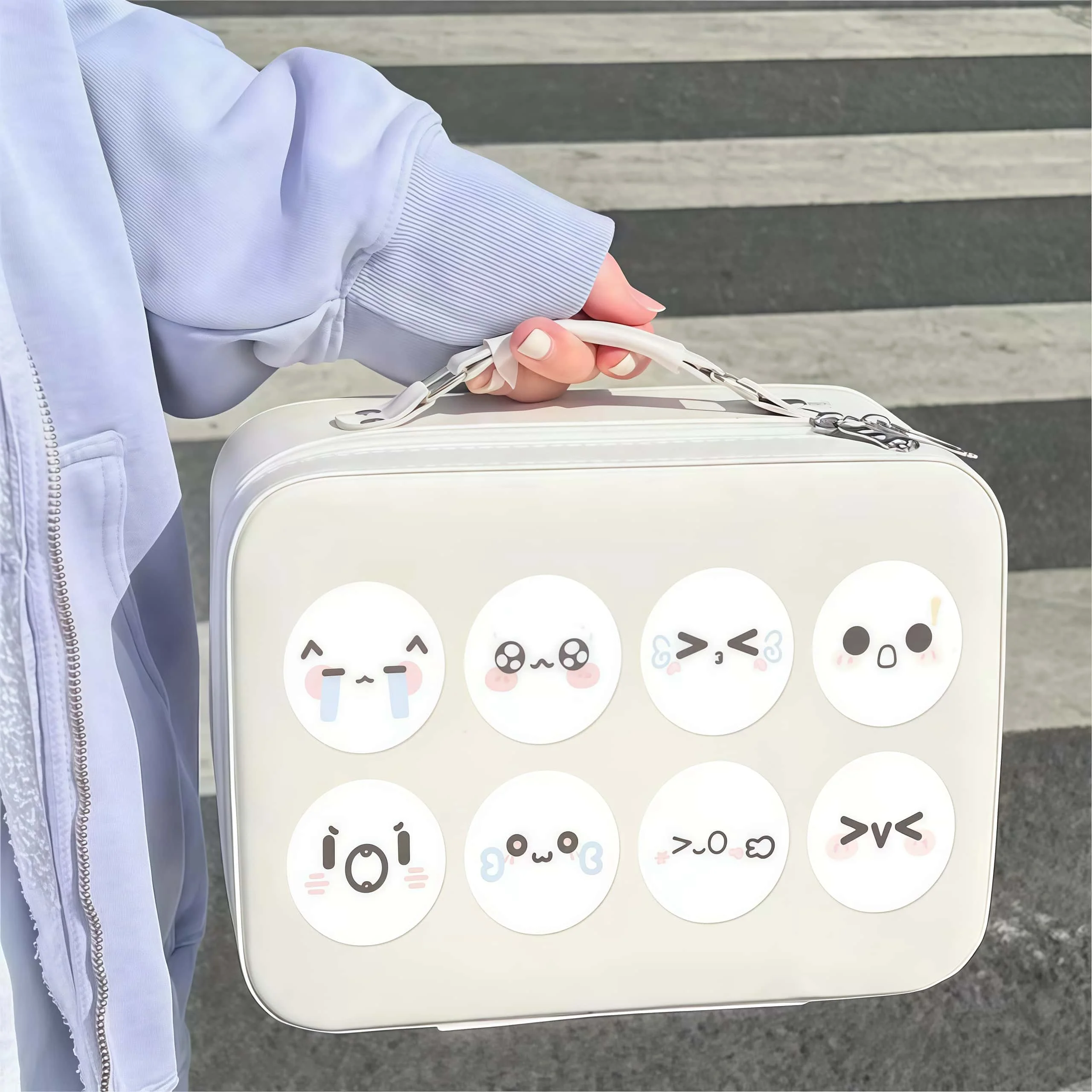 500 قطعة/لفة ملصقات إيموجي كاواي، شارات تعبيرات وجه نصية لطيفة لأجهزة الكمبيوتر المحمول وزجاجة المياه والمجلة والحرف اليدوية