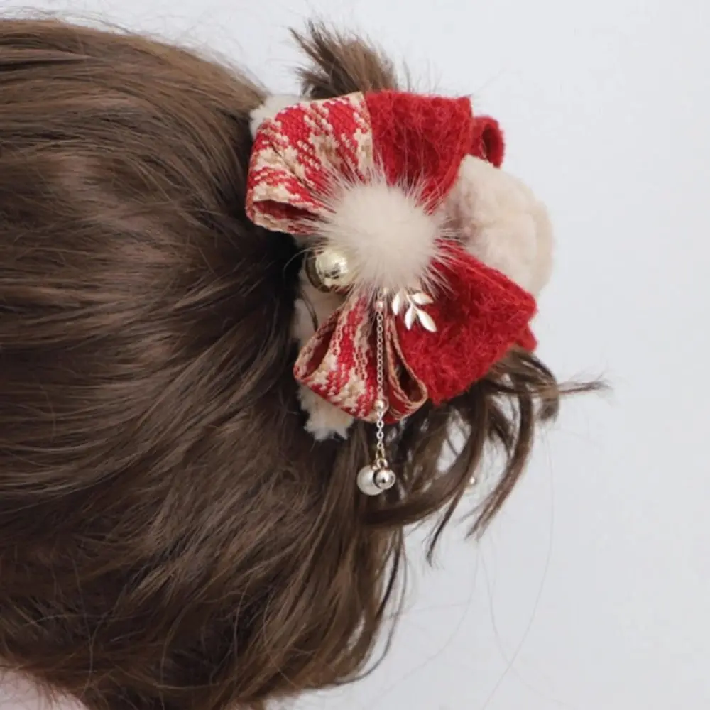 Cute Bow Christmas Hair Claw Ball Tassel Winter Plush Claw Clip Ponytail Holder Headdress Christmas Shark Clip Girl