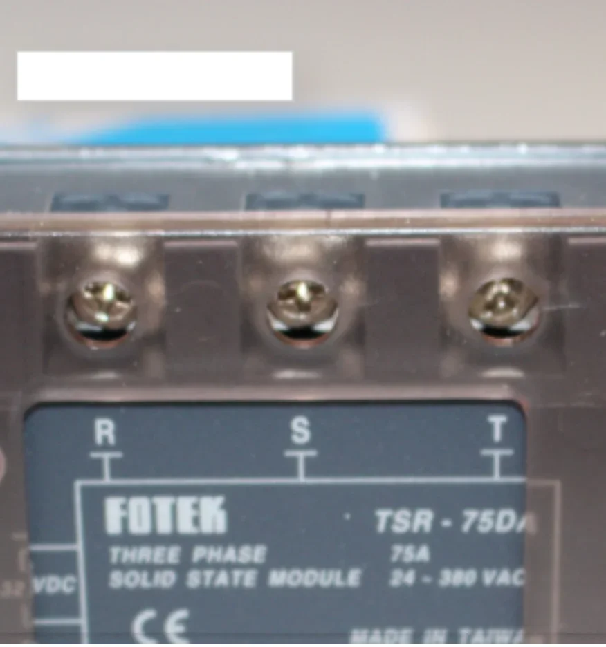 

Новое оригинальное твердотельное реле FOTEK TSR-50DA TSR-75DA TSR-25DA TSR-40DA