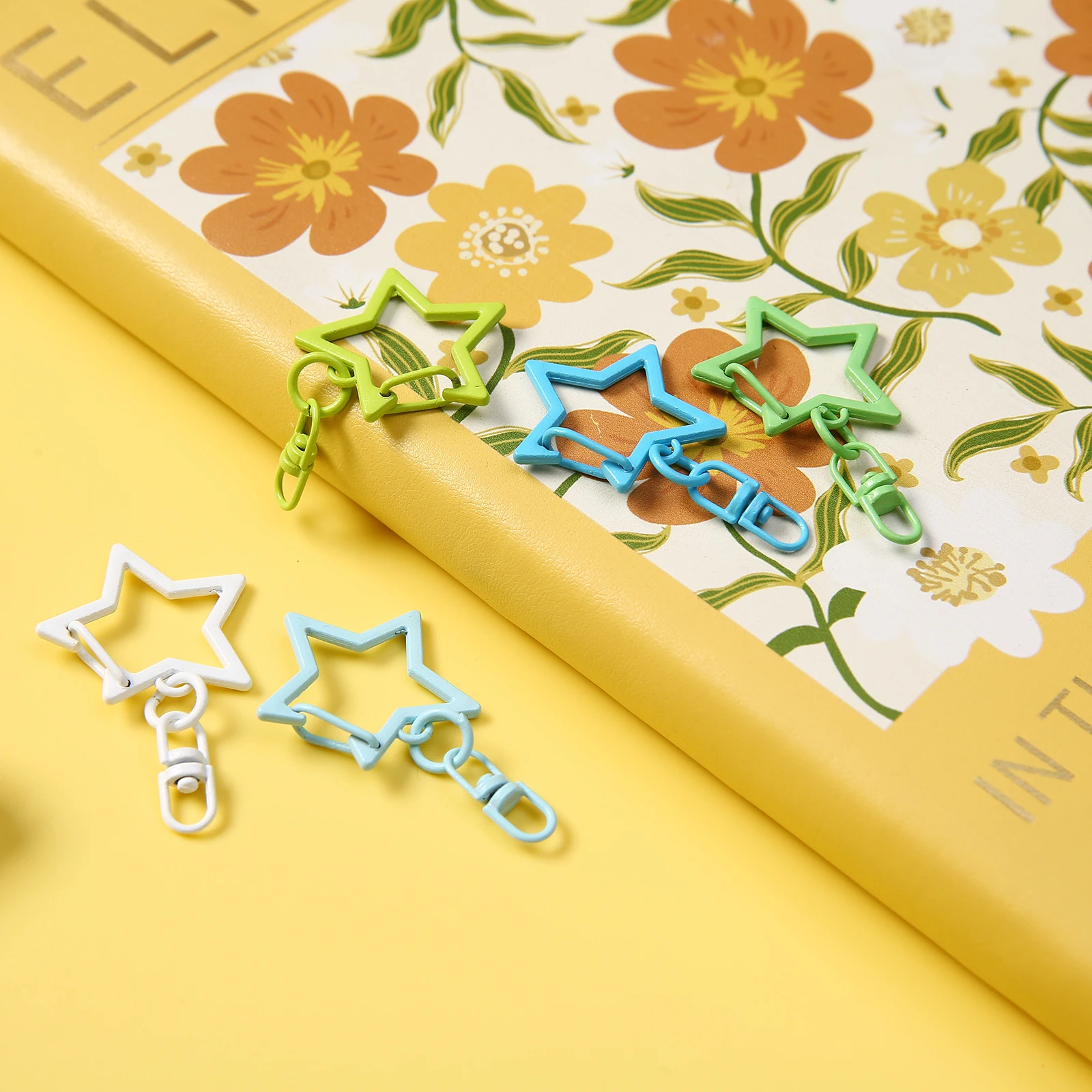 Pastel Star Spring Clasps, Alloy Rotating Keychain Clips for DIY Crafts, Keychains & Bag Pendant Accessories