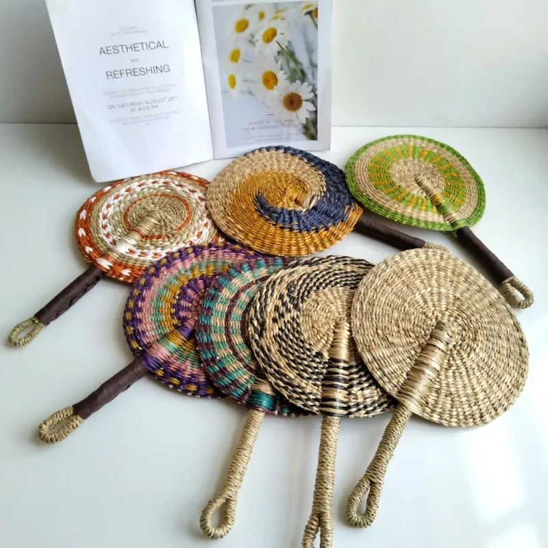 38x24cm Hand Woven Seaweed Fan Wall Mounted Decor Fan Summer Cooling Hand Fan Wall Hanging Decor for Homestay Bar Home Ornament