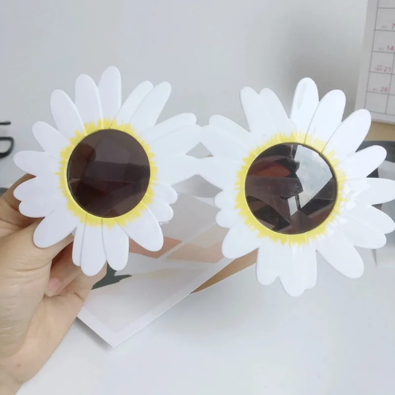 Sunflower Sunglasses Little Daisy Shape Sun Glasses Funny Party Decorative Eyeglasses Plastic Gathering Picnic Photography Props - view 3