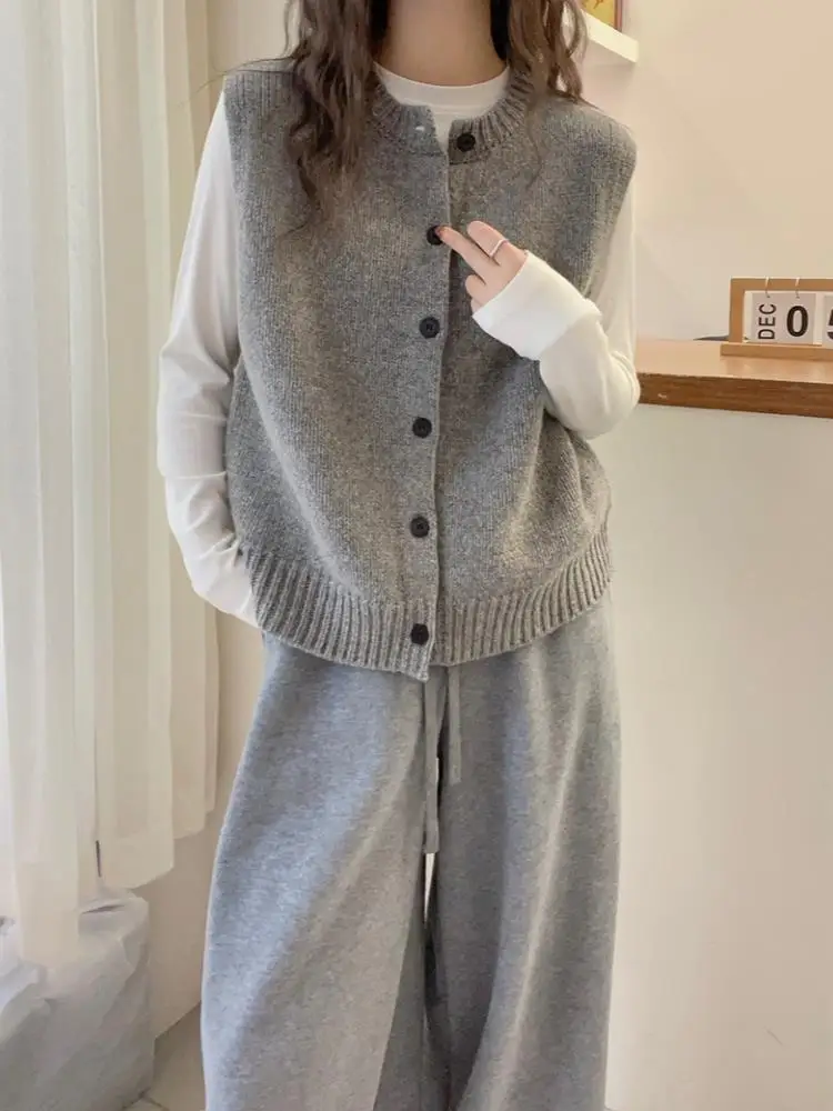 

Retro Camere Knitted Vest Women's Cardigan Sweater Svel Top Thiened round Ne Single Button Chinese Brand Outlet