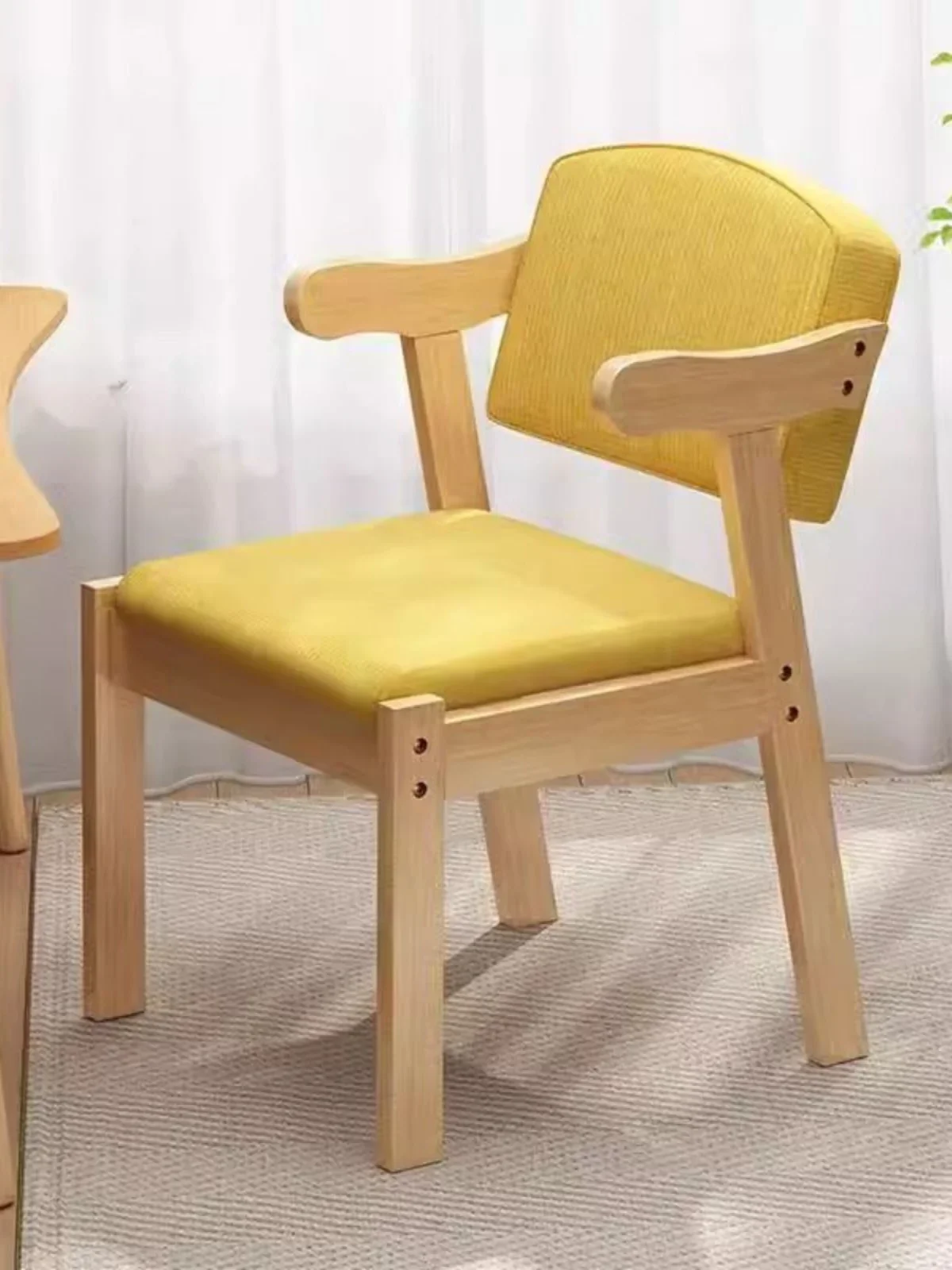 Silla de comedor de madera maciza, mesa de comedor nórdica simple, taburete trasero con bolsa suave, cómodo, aprendizaje para estudiantes