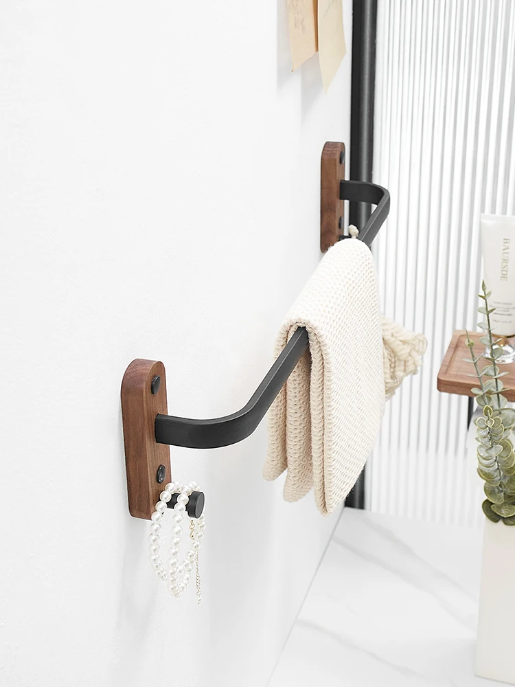 

Ванная комната крутая. Неперфорированная вешалка для полотенец для ванной комнаты.