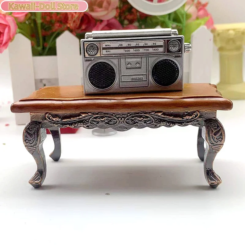 1: 12 Casa de muñecas Accesorios para el hogar Simulación de bolsillo Mini radio retro
