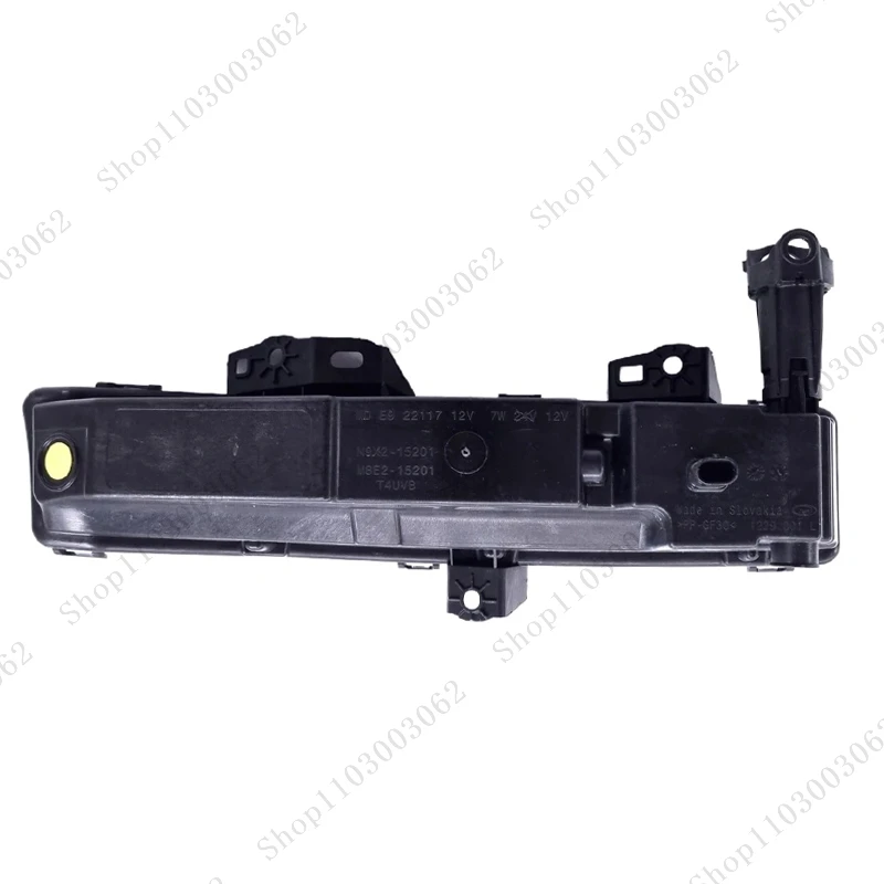 DRL Fog Light M8E215200AC For Land Rover Range Rover HSE L460 2022 2023 2024 Car Exterior Front Daytime Running Light