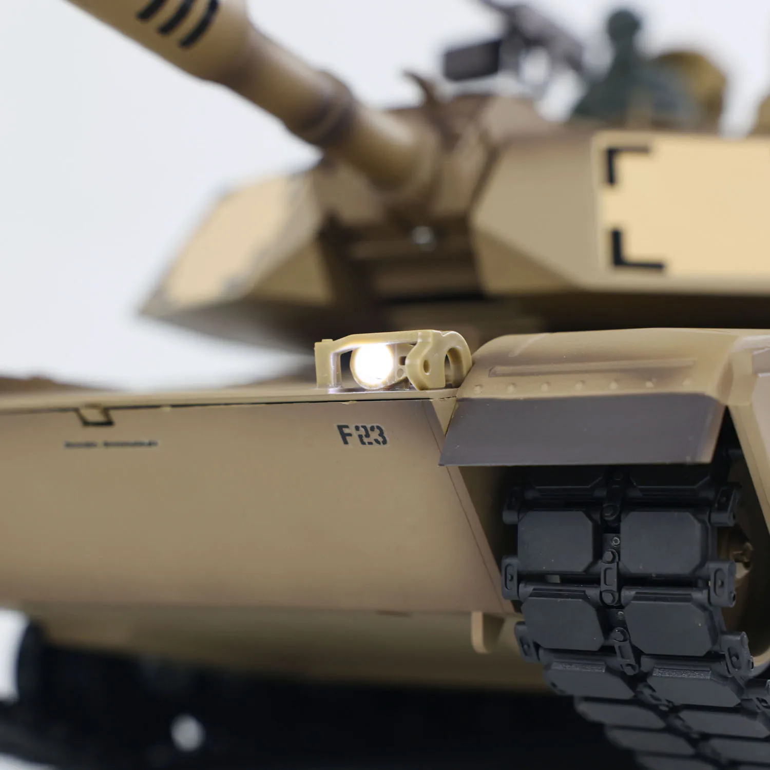 Heng Long zdalnie sterowany czołg 1/16 7.0 M1A2 Abrams plastikowy czołg RC 3918 W/ 360 ° Model karabinu z odbojem, zabawki, prezenty TH17791