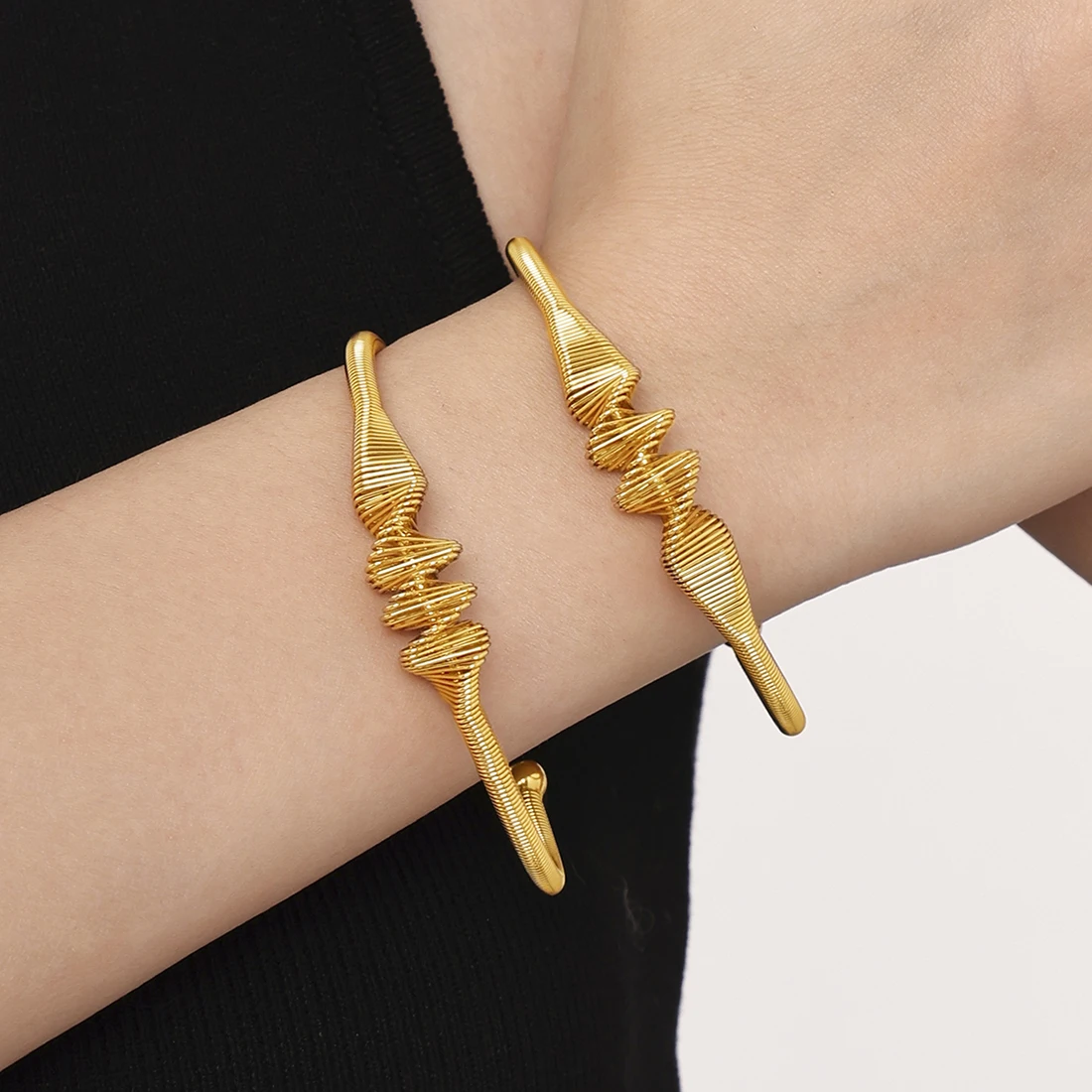 Шикарный дизайнерский женский браслет, роскошный позолоченный открытый браслет из нержавеющей стали, модный очаровательный ювелирный подарок, оптовая продажа